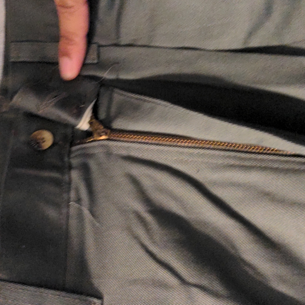 Men's Wrangler khakis 36 waist x 32 length - Picture 3 of 5